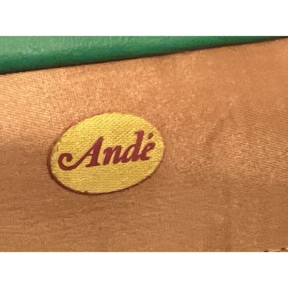 Vintage MCM ANDE' Green Leather Evening Bag w/ Gold Brass Handle & Snap Closure - Picture 3 of 3
